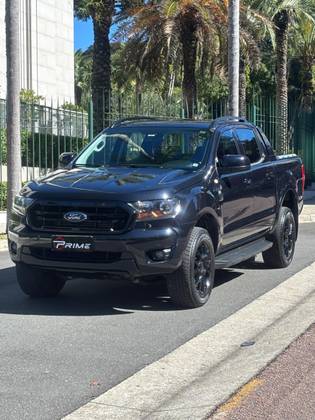 FORD RANGER 2.2 BLACK 4X2 CD 16V DIESEL 4P AUTOMÁTICO